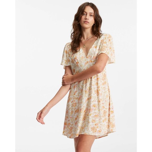 Billabong Dresses & Skirts - NWT Billabong Short and Sweet Flutter Sleeve Dress, size medium/ 10